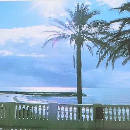 Lux. Frontbeach-Terrace. 5 Pools.Tv. 2 A.C.Netflix 贝纳尔马德纳 外观 照片