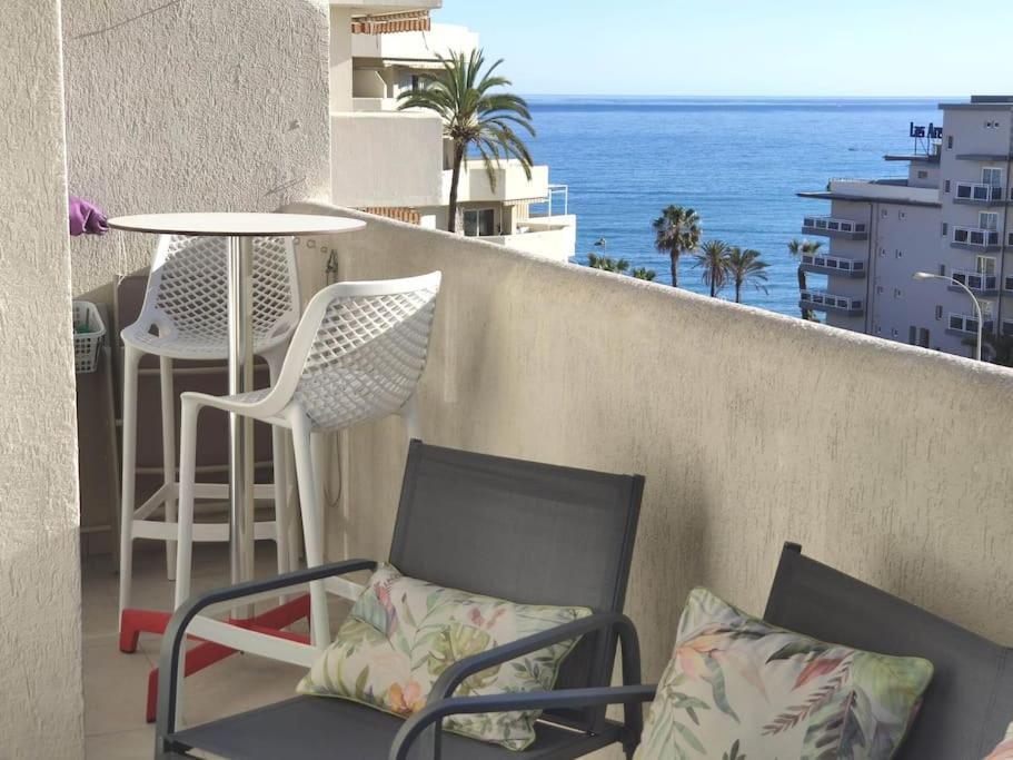 Lux. Frontbeach-Terrace. 5 Pools.Tv. 2 A.C.Netflix 贝纳尔马德纳 外观 照片